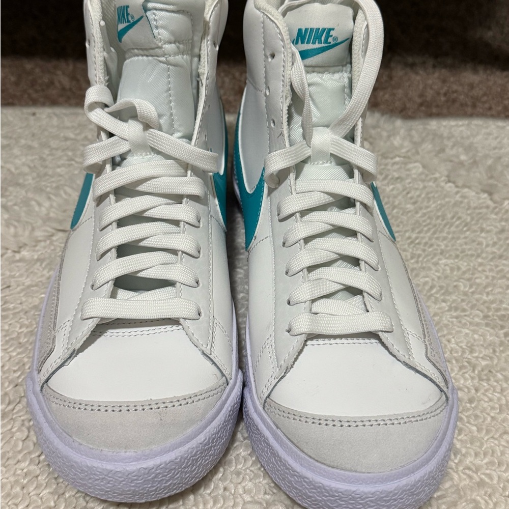 Nike Blazer mid 77’ Dusty Cactus size 6.5 (GS) new in box fit's women size 8.